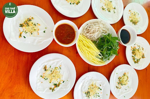 Nha Trang ăn gì ngon? Bánh ướt Diên Khánh thơm ngon, đậm đà